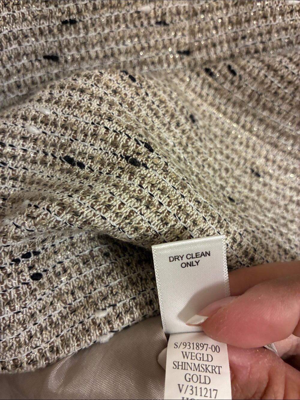 Banana Republic Beige Tweed Mini Skirt with Black Trim Sz 6 - Picture 9 of 10